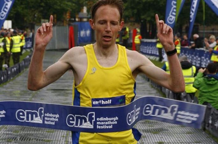 Ross Houston winning Edinburgh Half Marathon 2014