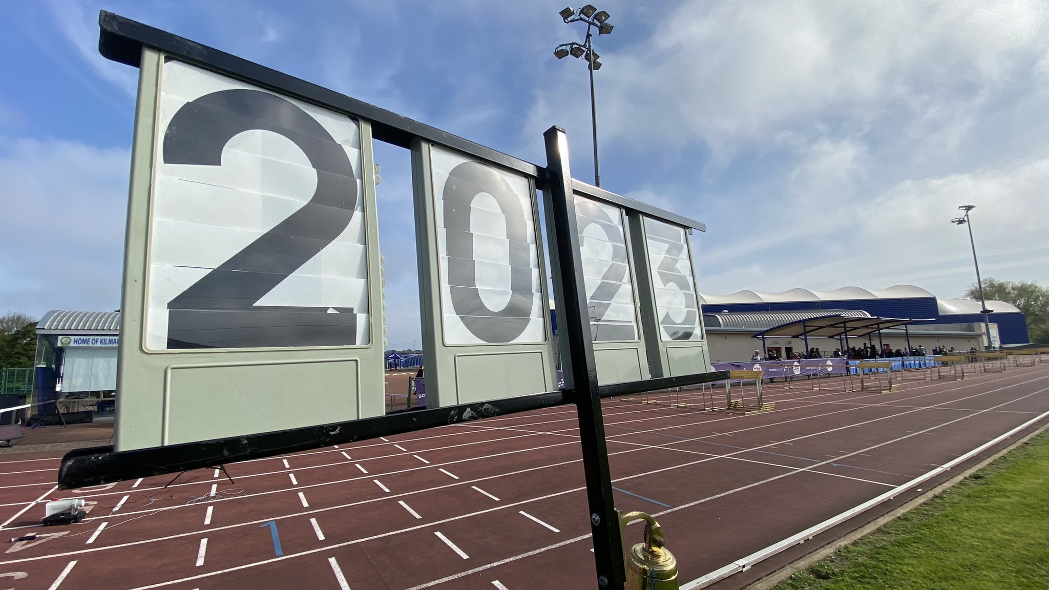 Dawn U20 Javelin Record as hundreds enjoy start to 4Jathletics